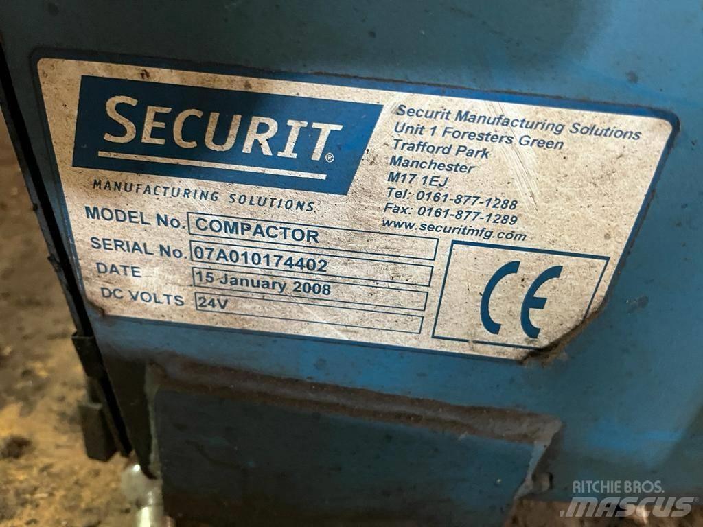  Securit Compactor Maszyny komunalne
