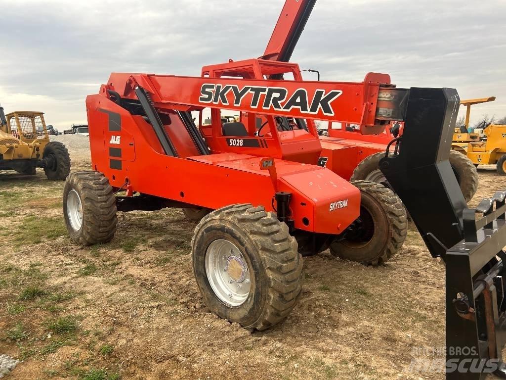 SkyTrak 5028 Ładowarki teleskopowe