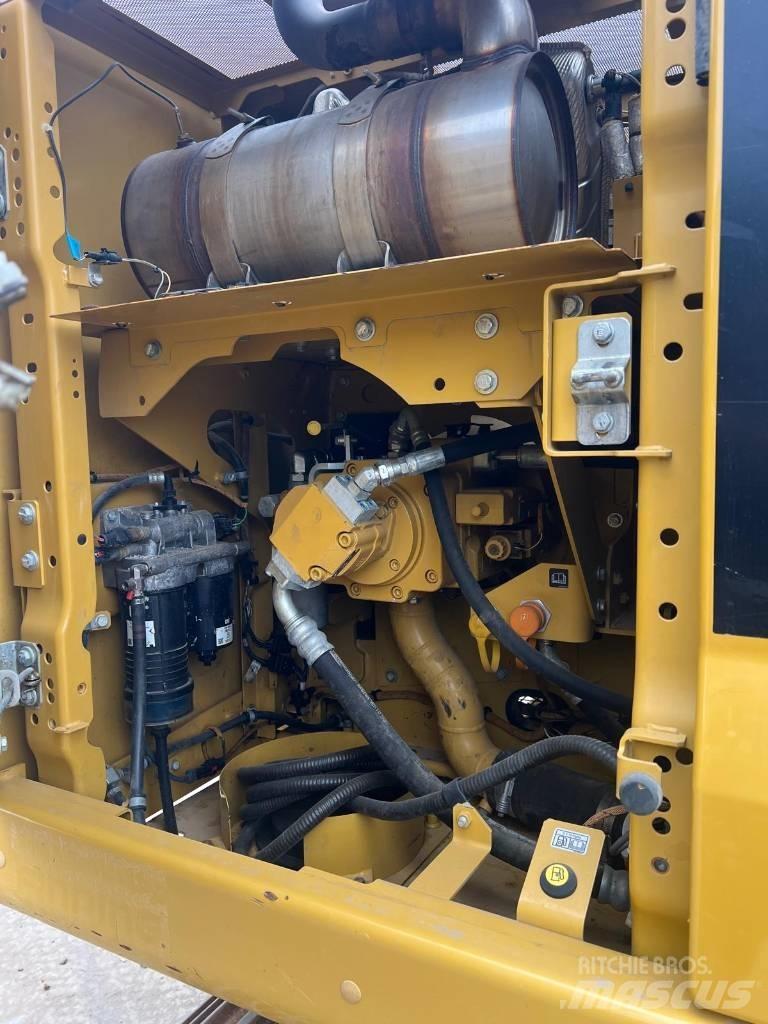 CAT 320 Koparki gąsienicowe