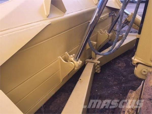 CAT D 6 R Spycharki gąsienicowe