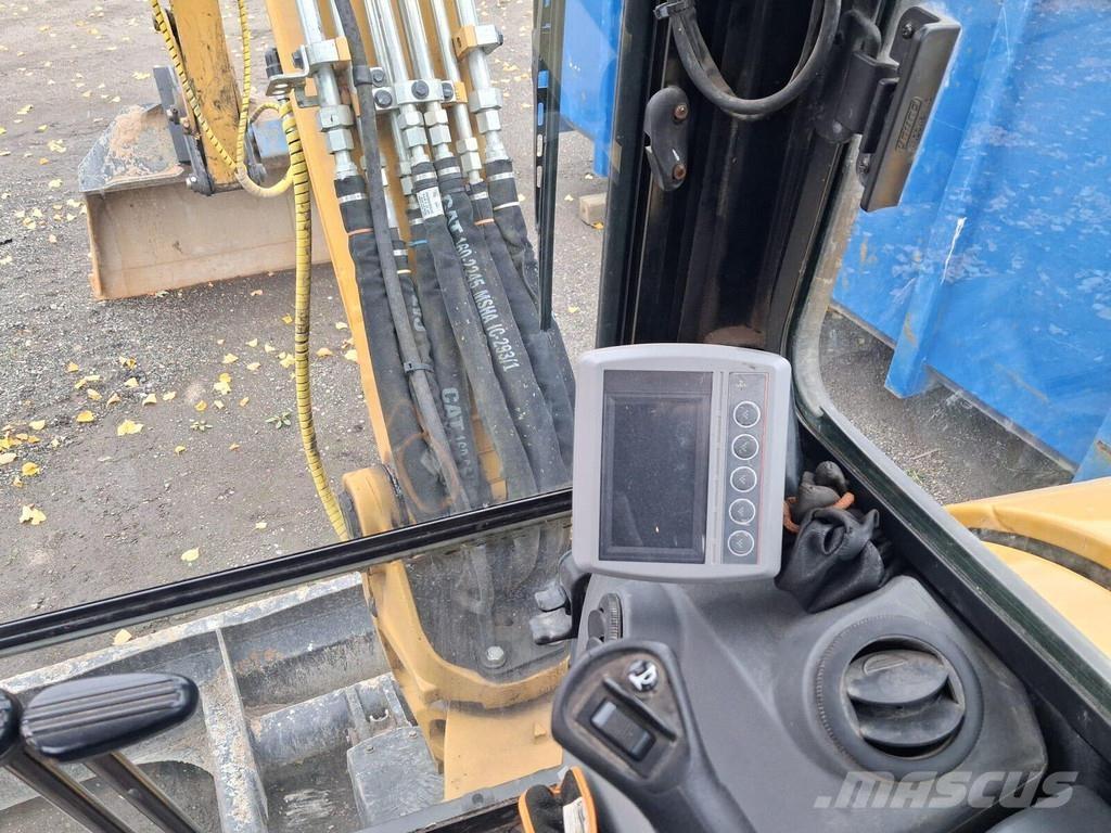 CAT 305E2CR Minikoparki