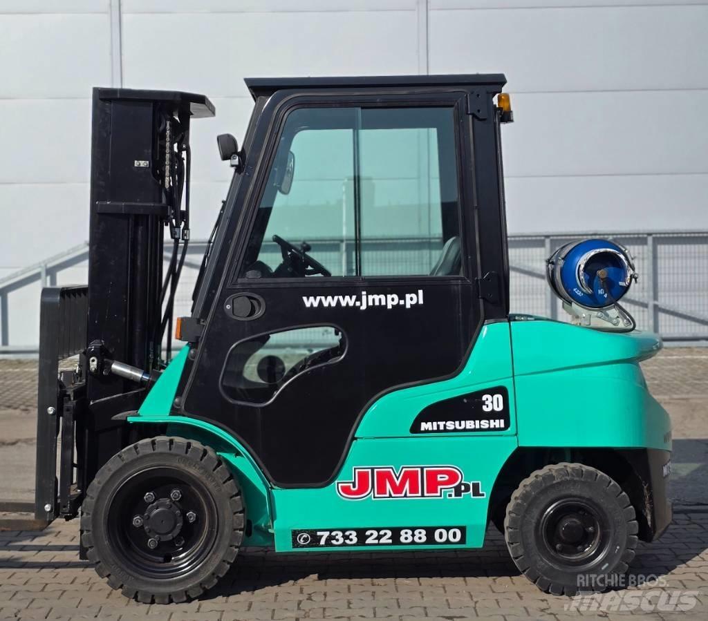 Mitsubishi FG 30 N Wózki LPG