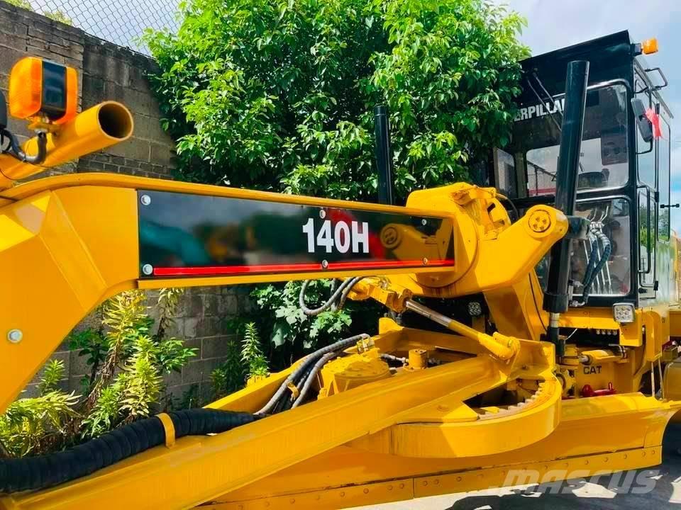 CAT 140h Równiarki