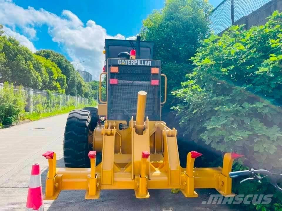 CAT 140h Równiarki