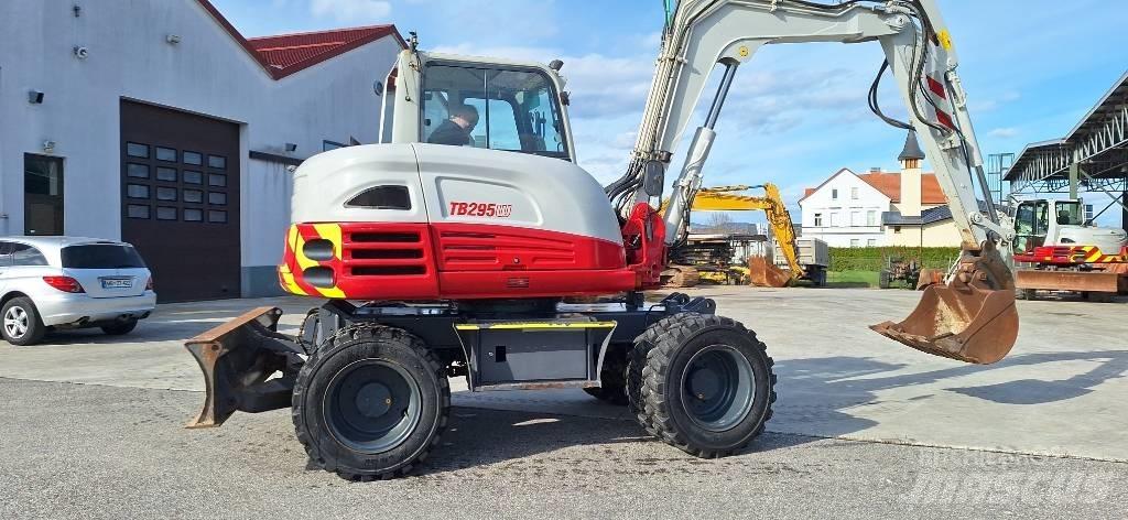 Takeuchi TB 295W Koparki kołowe