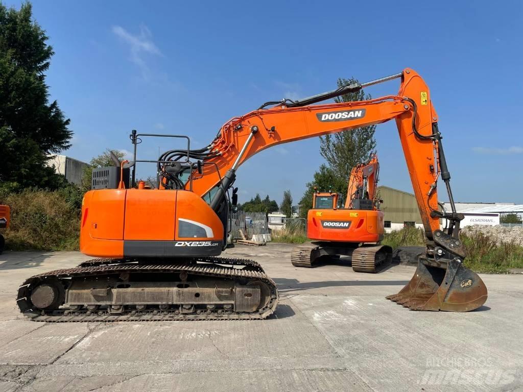 Doosan DX 235 LCR-5 Koparki gąsienicowe