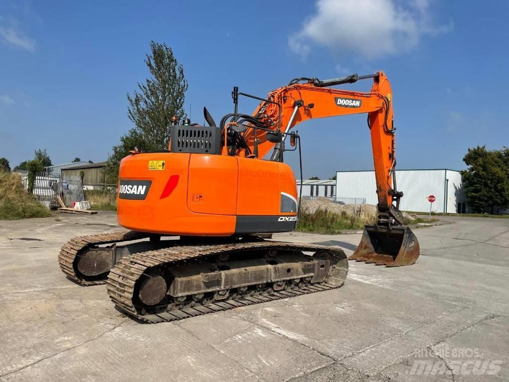 Doosan DX 235 LCR-5 Koparki gąsienicowe