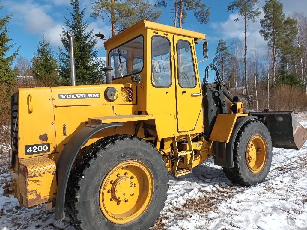 Volvo BM 4200 Ładowarki kołowe