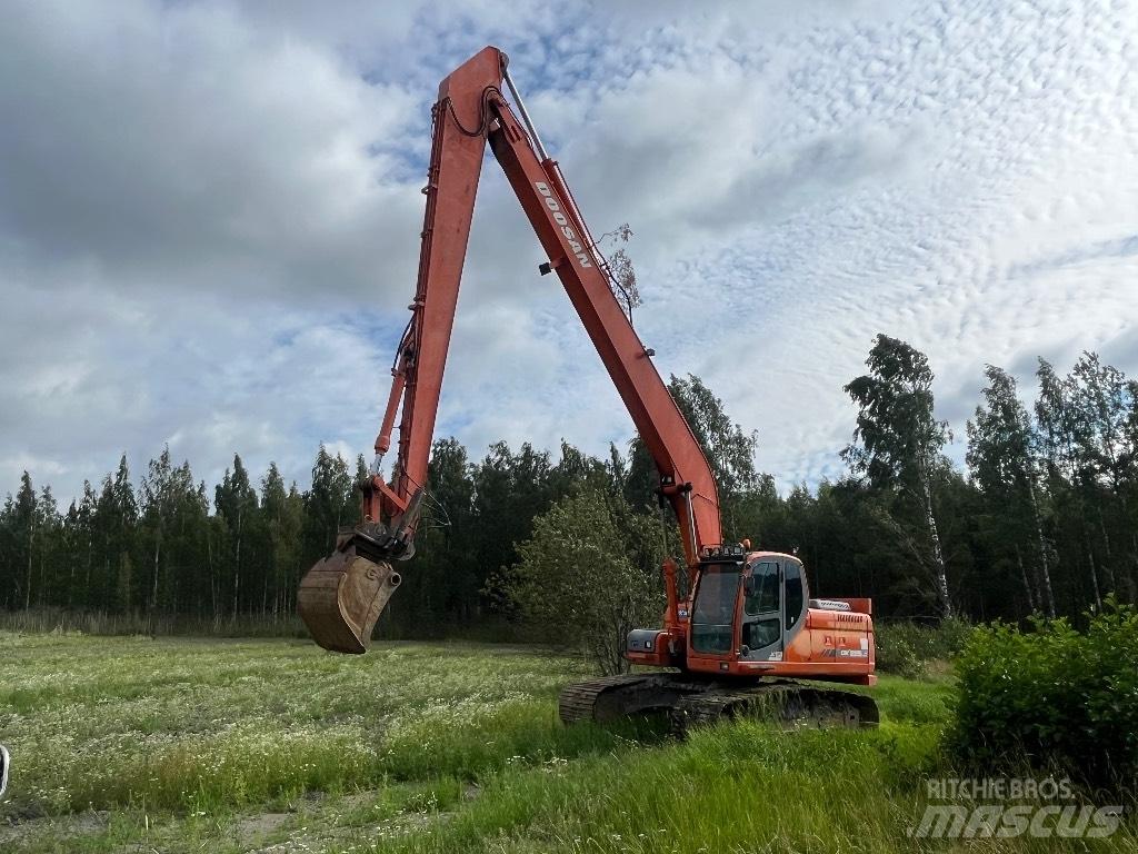 Doosan DX 225 LC Koparki z długim ramieniem
