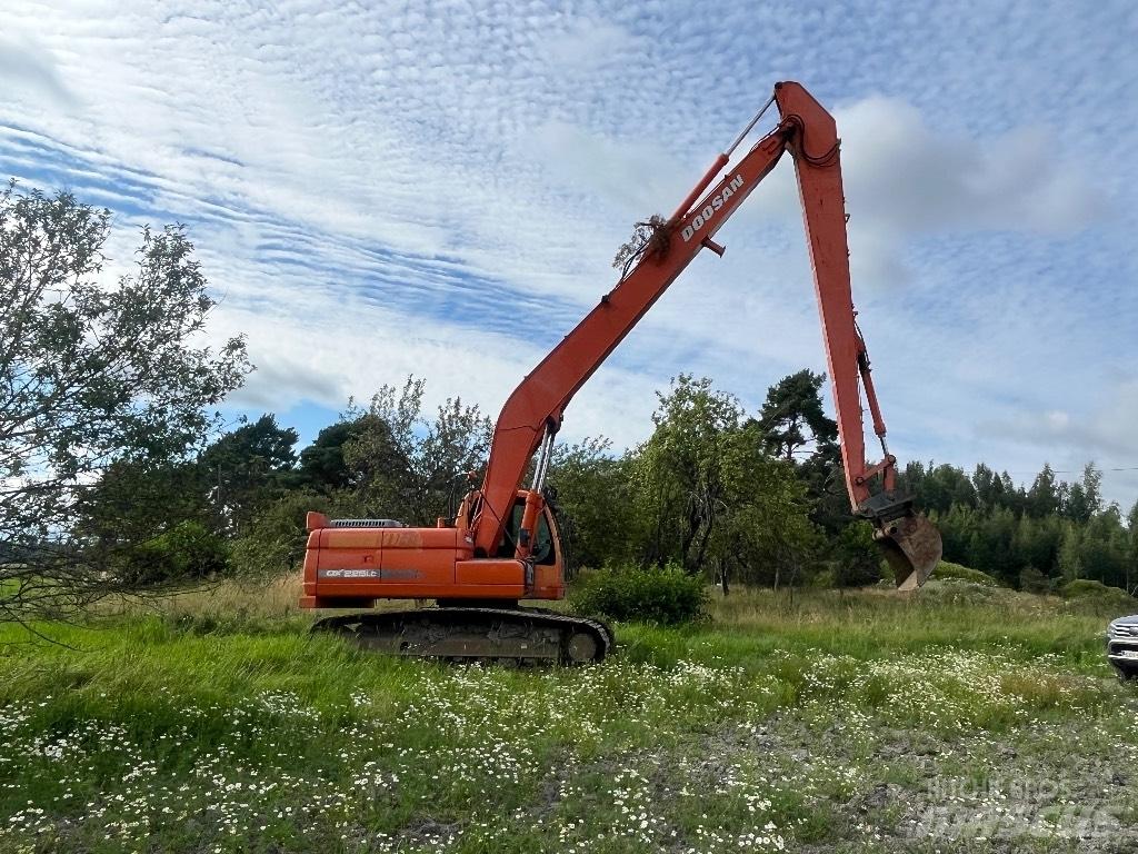 Doosan DX 225 LC Koparki z długim ramieniem
