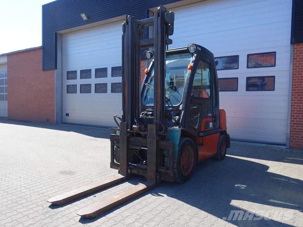 Nissan FGD 02A30Q Wózki Diesla