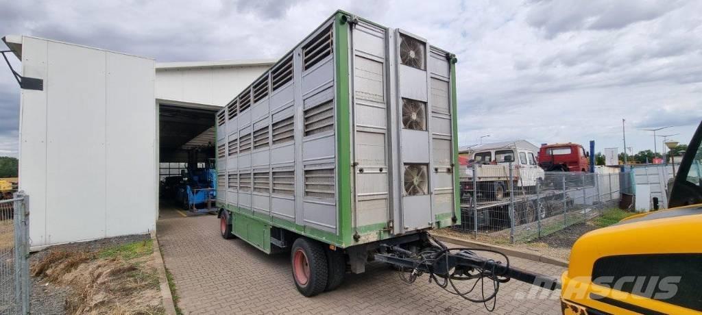 Finkl VA18 Przyczepy do przewozu zwierząt