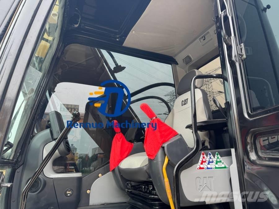 CAT 320D2 Koparki gąsienicowe