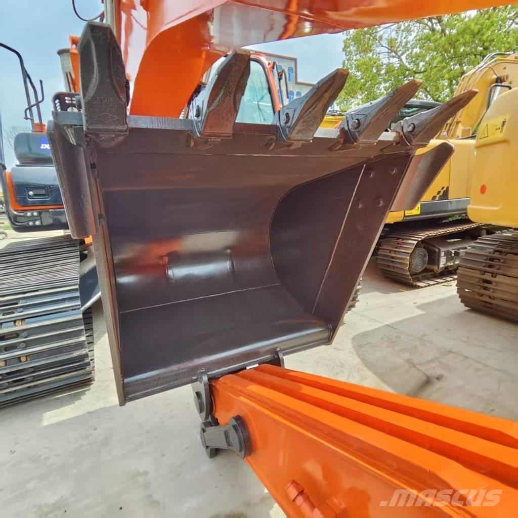 Doosan DX 225 Koparki gąsienicowe