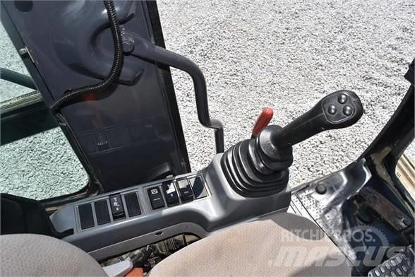 Hitachi ZX 135 Koparki gąsienicowe