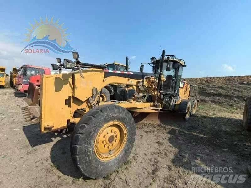 CAT 140 M Równiarki