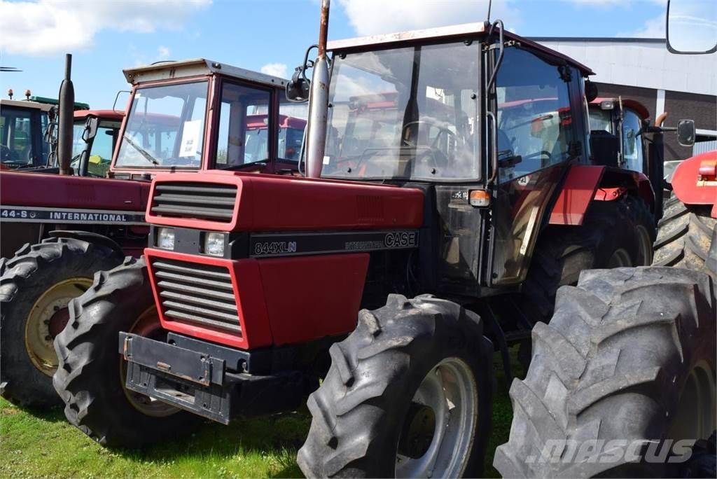 Case IH 844 XLN Ciągniki rolnicze