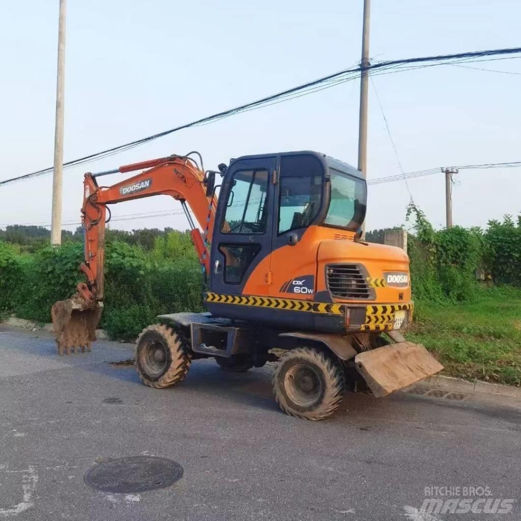 Doosan DX60W Koparki kołowe