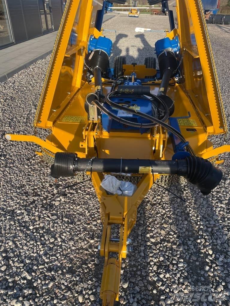 Bomford TriWing 4600 Kosiarki