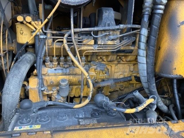 Komatsu GD 405 A-2 Równiarki
