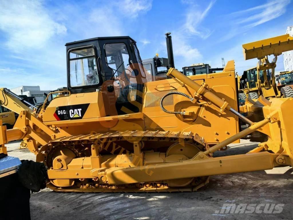 CAT D6G Spycharki gąsienicowe