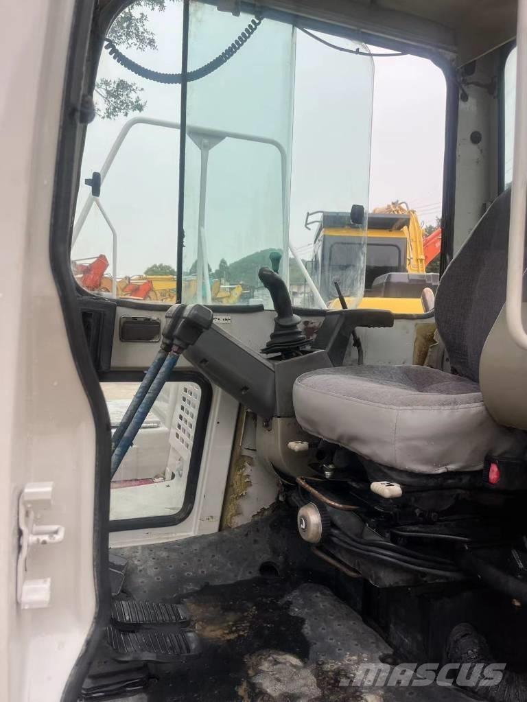 Takeuchi TB180C Koparki gąsienicowe
