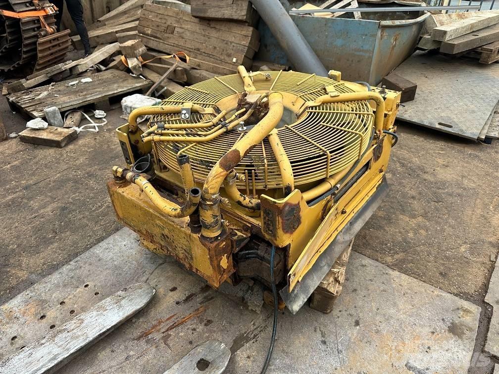 CAT 950g radiator Chłodnice
