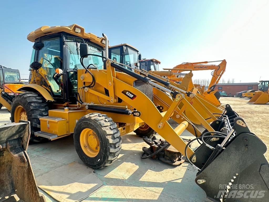 CAT 420F Ładowarki kołowe