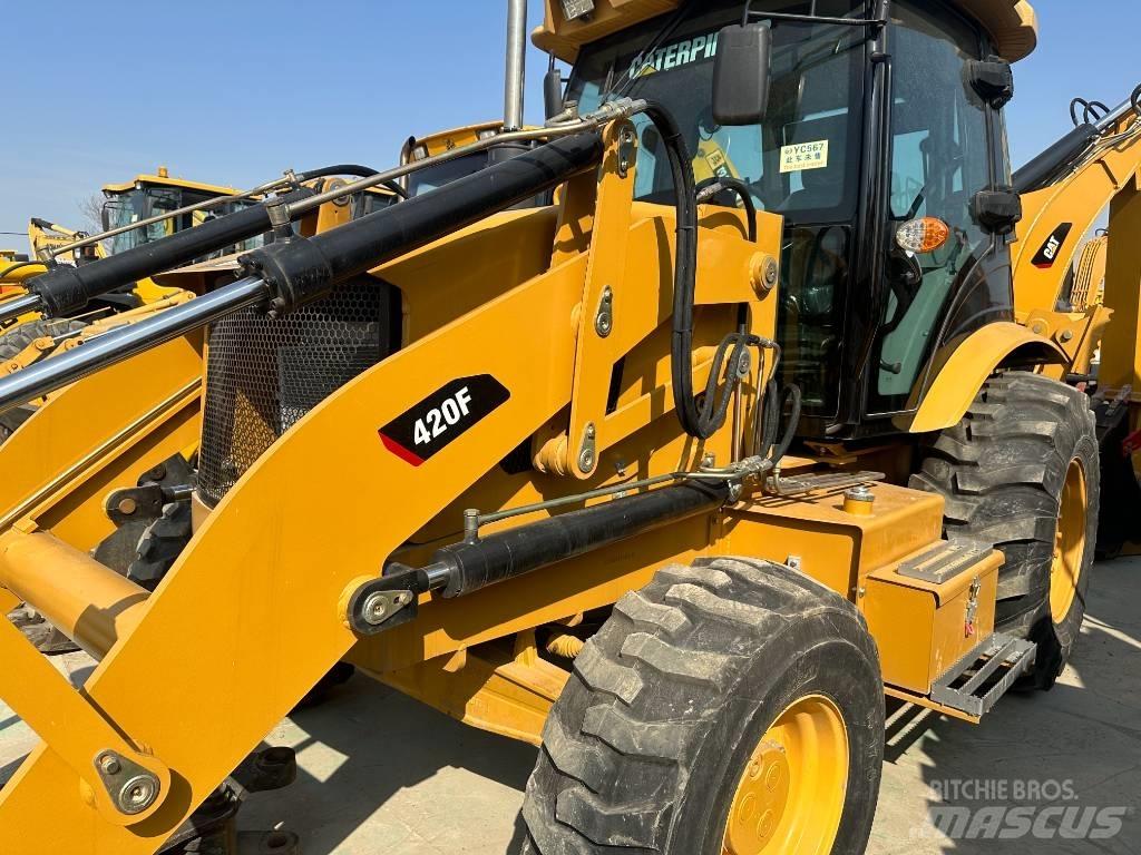 CAT 420F Ładowarki kołowe