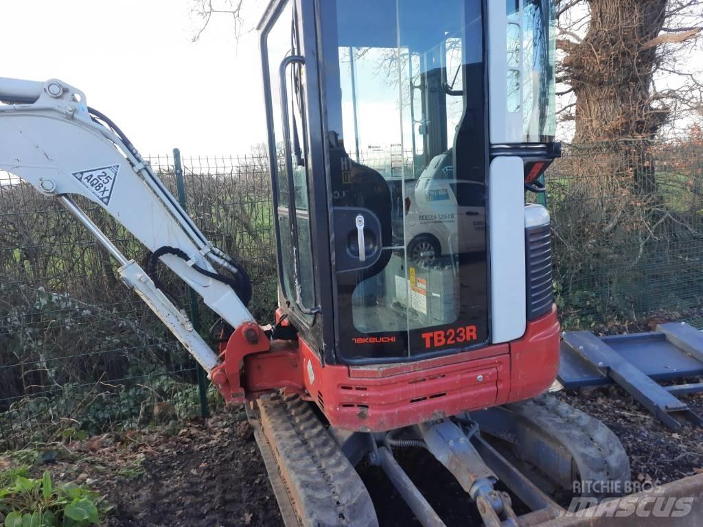 Takeuchi TB23 Minikoparki