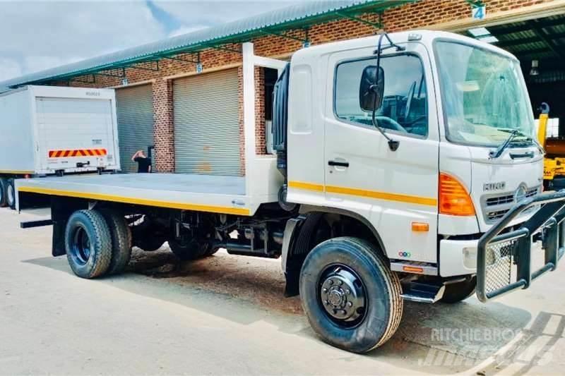 Hino 500 1322 4x4 Inne