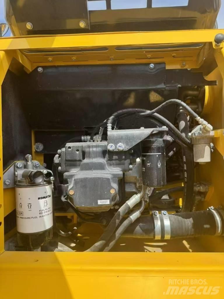 Komatsu 240LC-8 Koparki gąsienicowe