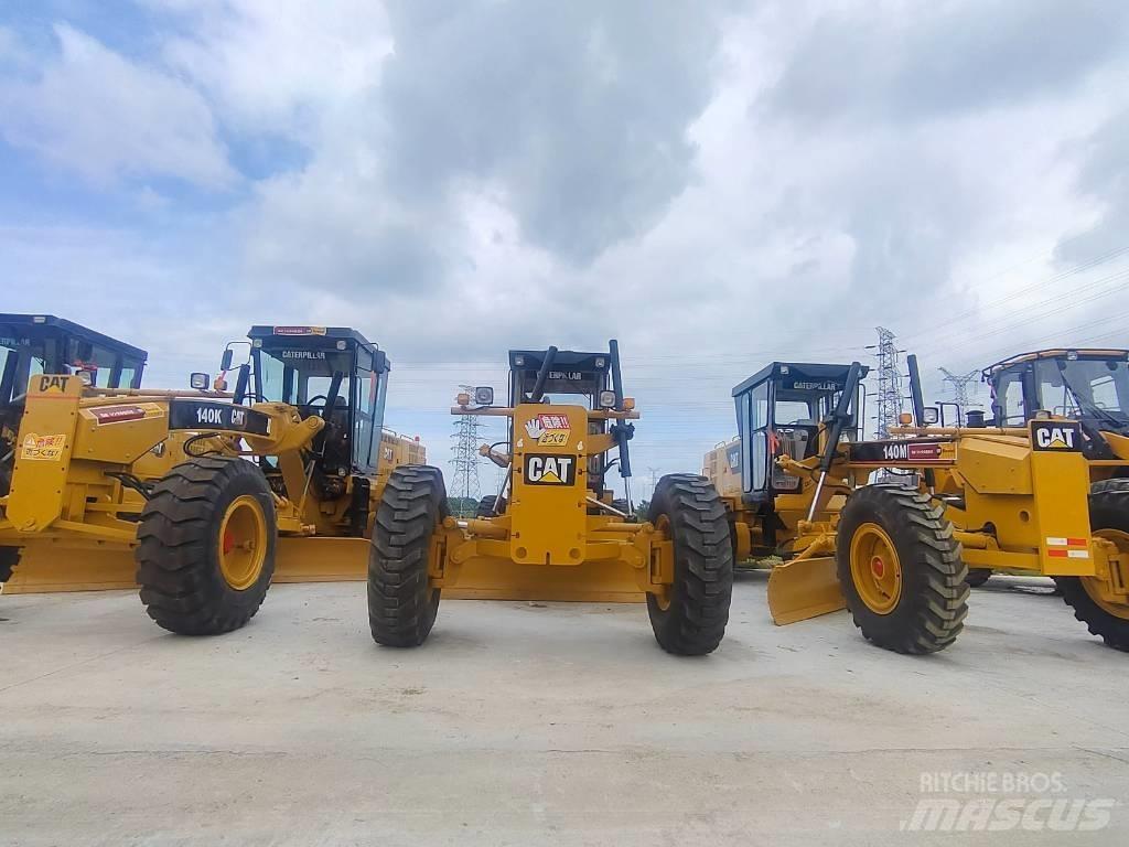CAT 140 H Równiarki