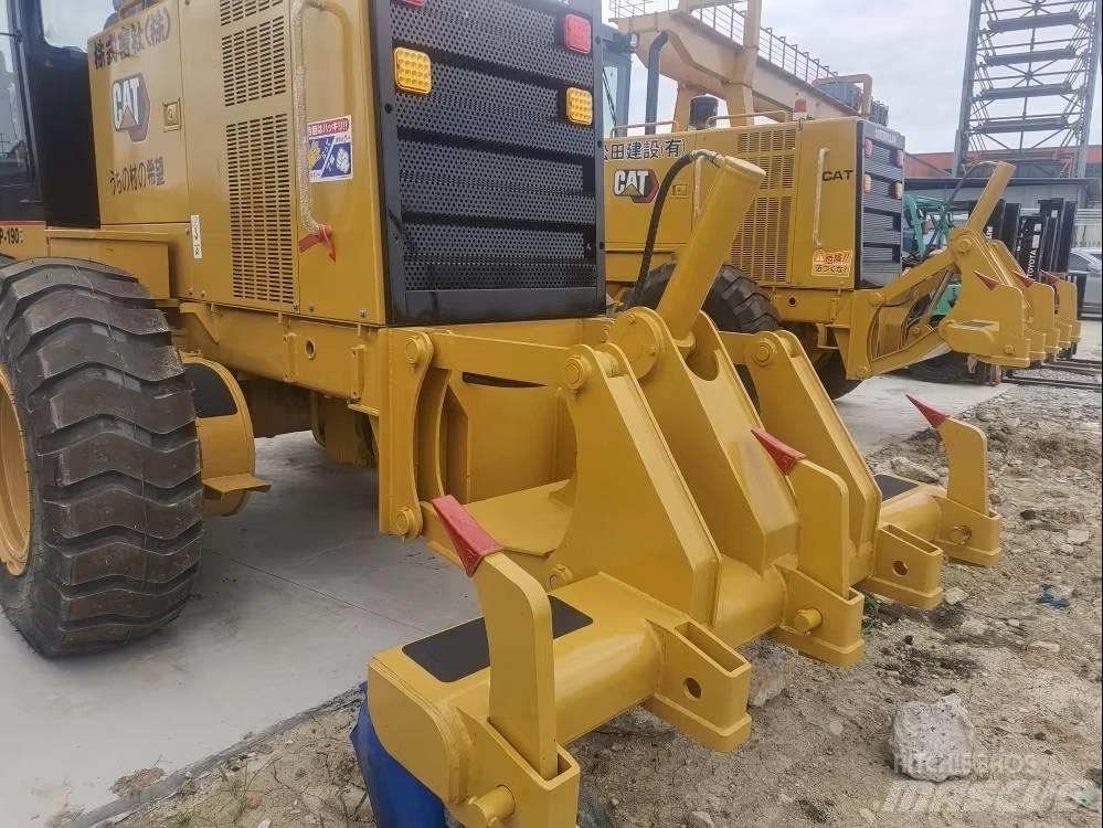 CAT 140 H Równiarki