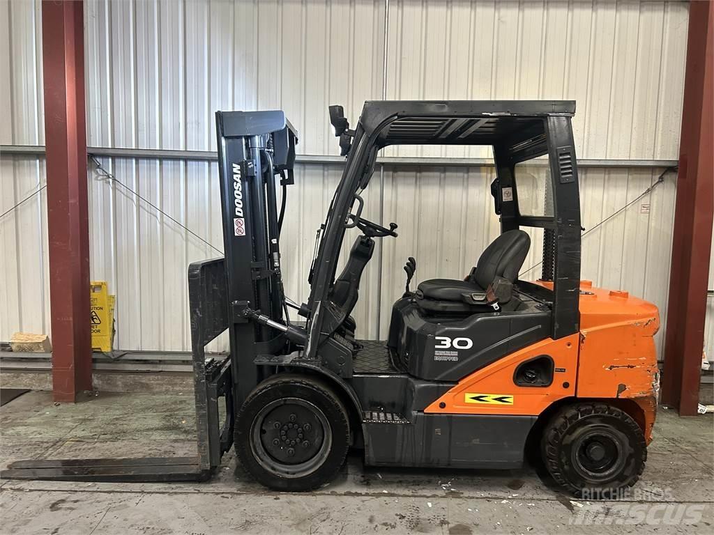 Doosan D30S-5 Wózki Diesla