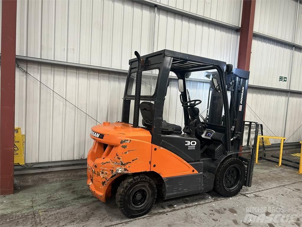 Doosan D30S-5 Wózki Diesla