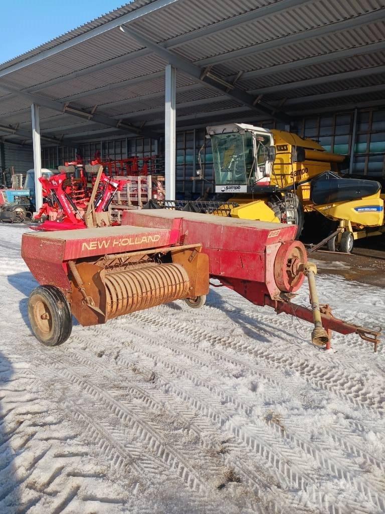 New Holland 265 Prasy kostkujące