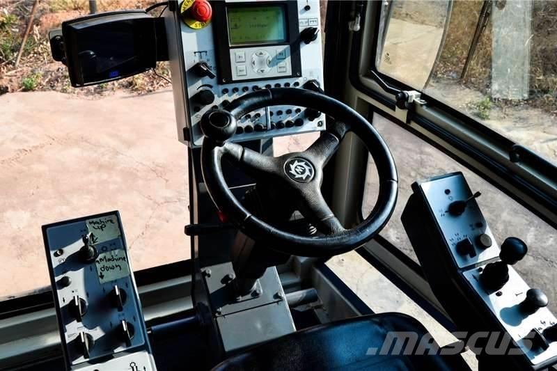 Wirtgen WR2400 Inne