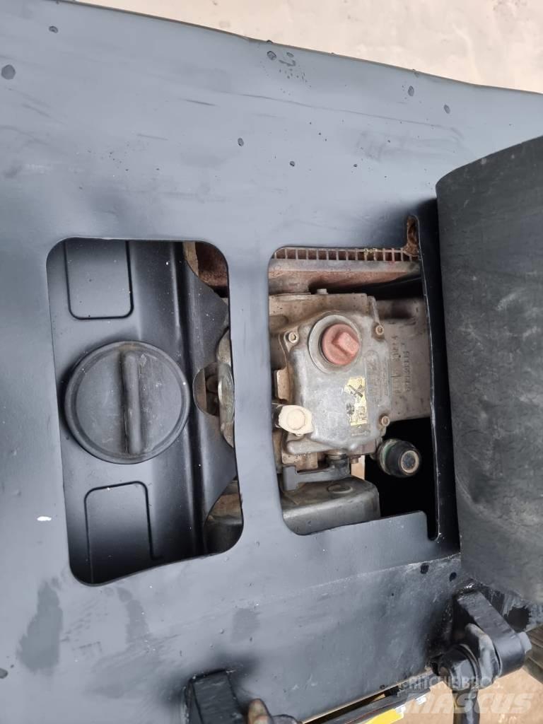 Bomag BPR 70/70 D Ubijaki wibracyjne