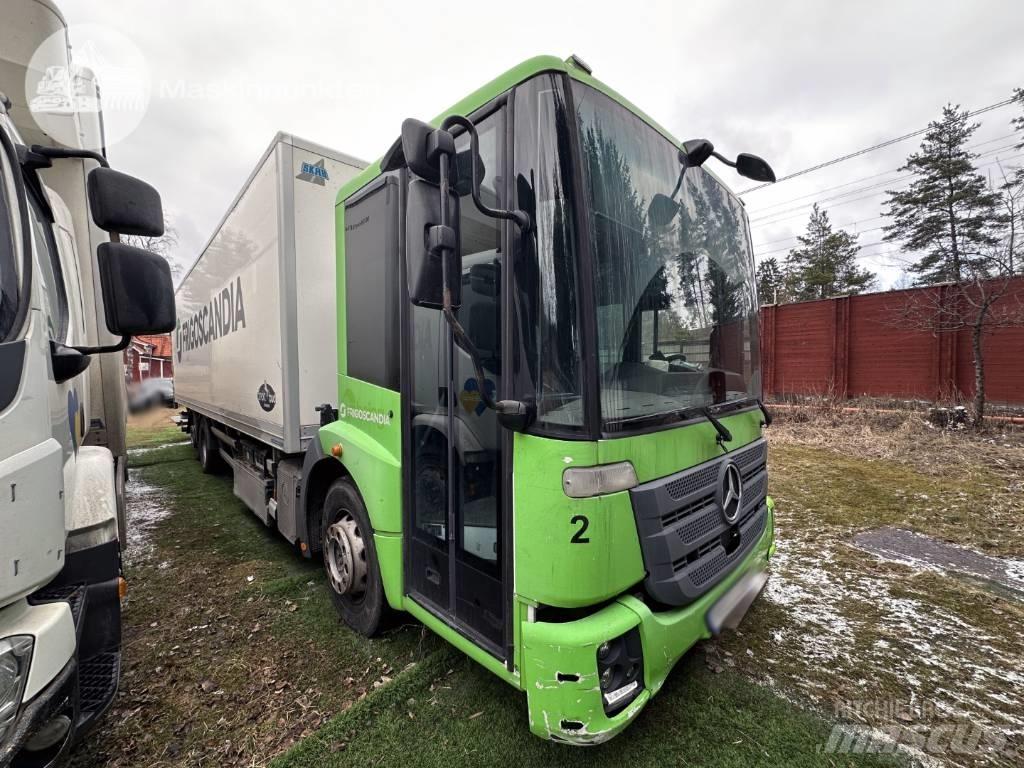 Mercedes-Benz Econic Samochody ciężarowe ze skrzynią zamkniętą