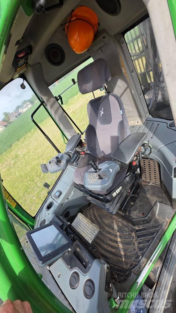 John Deere 1210 E Forwardery