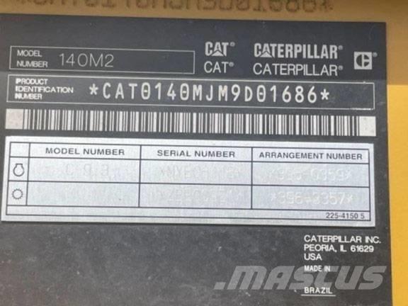 CAT 140 M 2 Równiarki