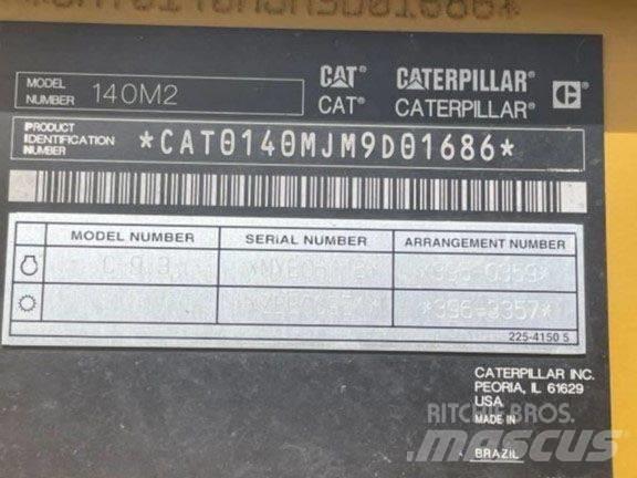 CAT 140 M 2 Równiarki