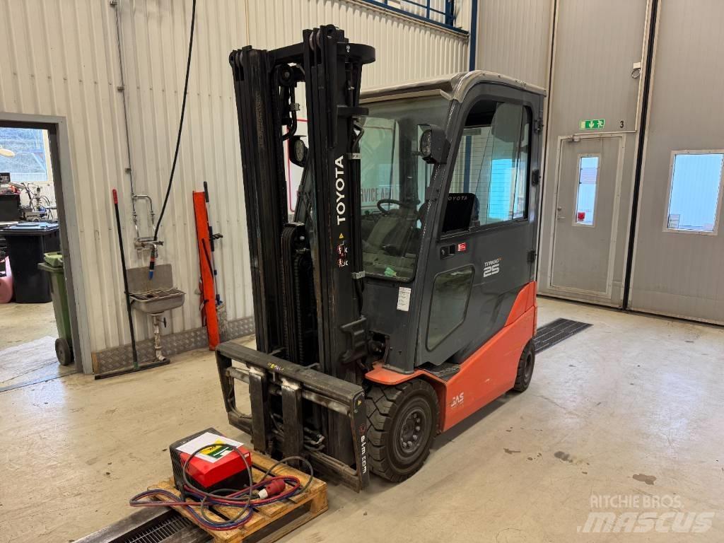 Toyota 8 FBMKT 25 Wózki elektryczne