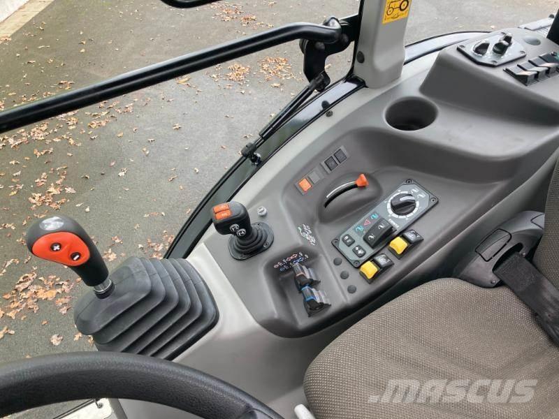 CLAAS NEXOS 240 M Ciągniki rolnicze