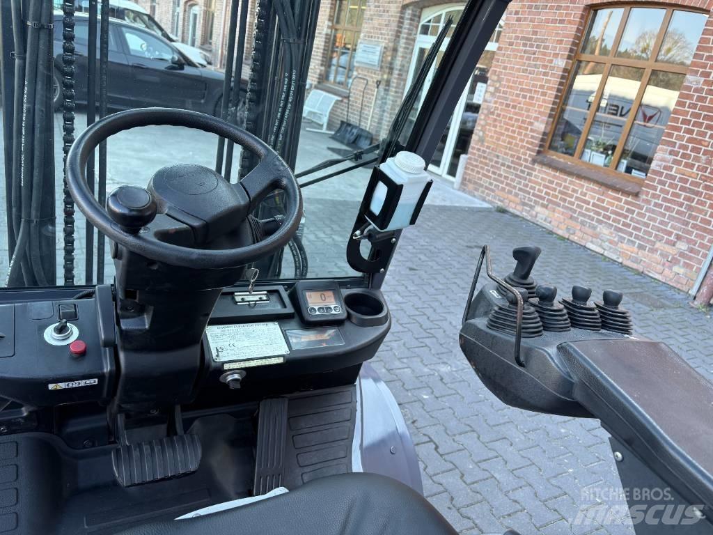 Toyota 06-8FDF30 Wózki Diesla