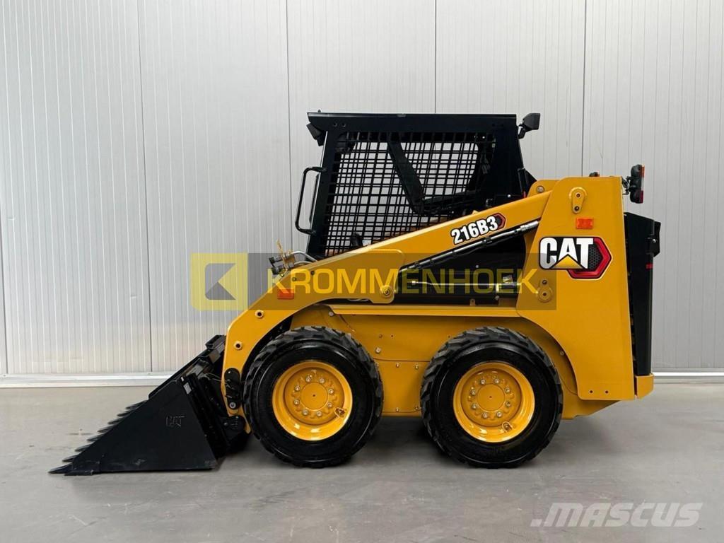 CAT 216 B3 Ładowarki burtowe