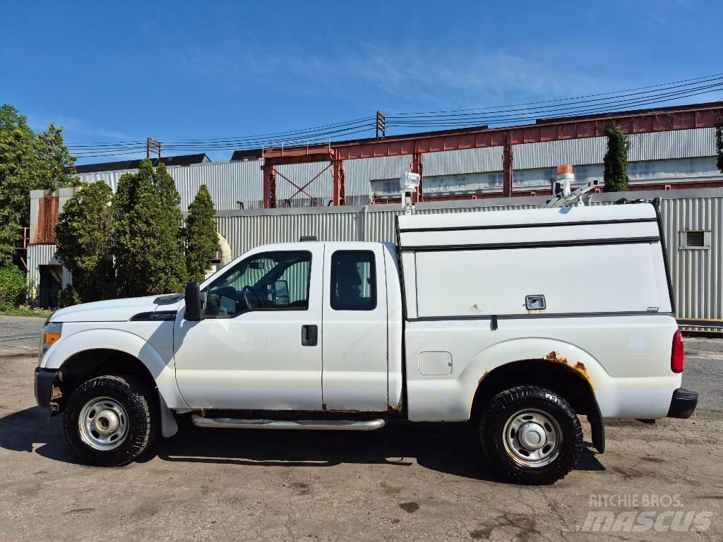 Ford F 250 Pick-upy / Pojazdy z otwieranymi burtami
