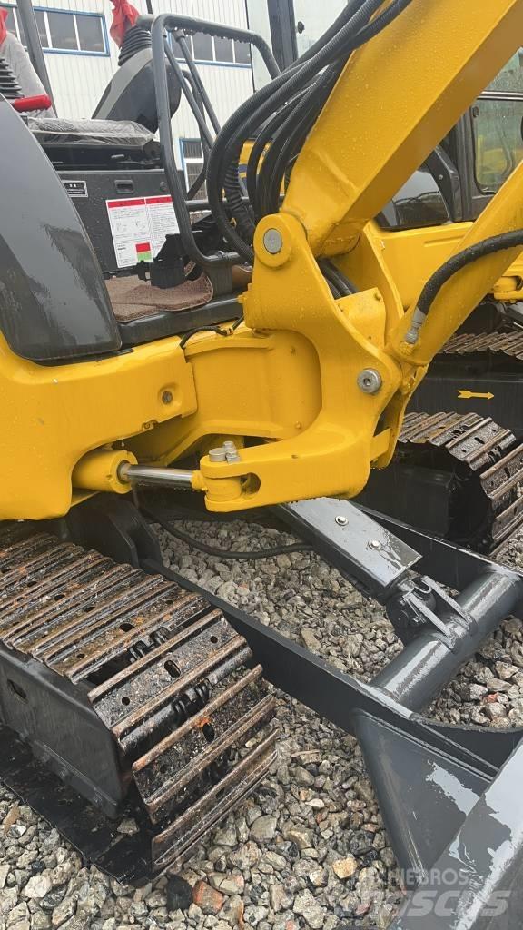 Komatsu PC 30 Koparki gąsienicowe