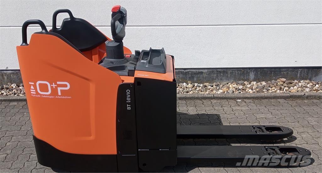 Toyota LPE 250 Wózki widłowe unoszące z dyszlem